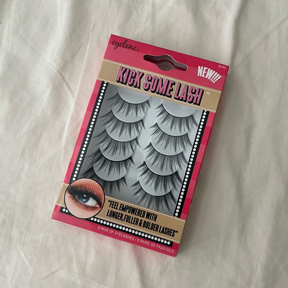 Kick Some Lash Black Eyelashes